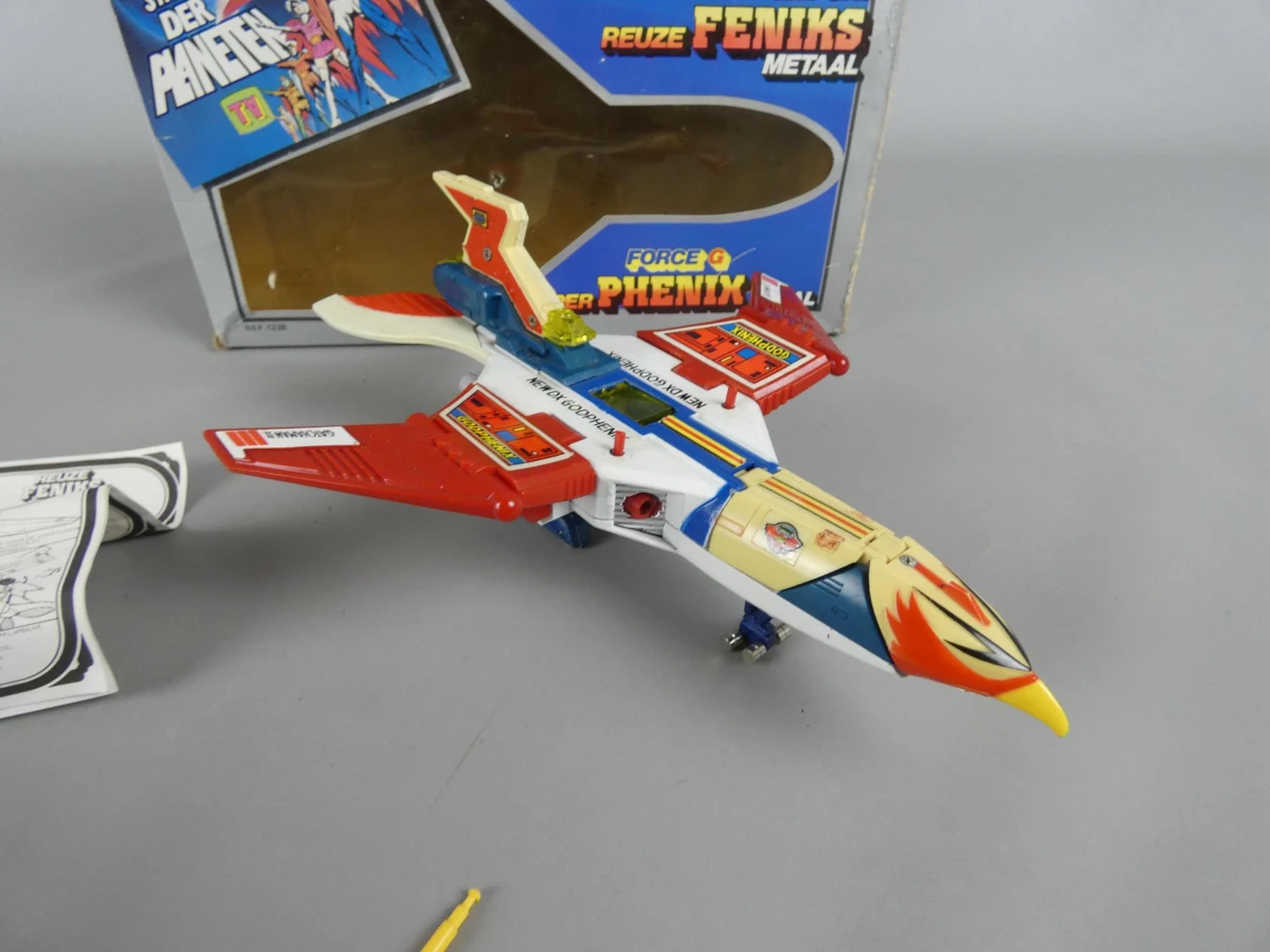 Battle of the planets reuze feniks - foto 4