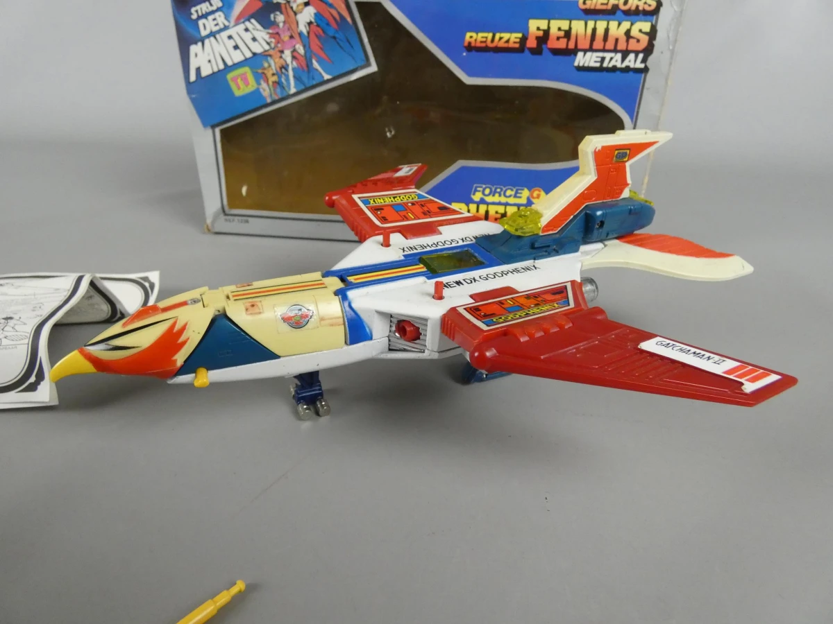 Battle of the planets reuze feniks - foto 2