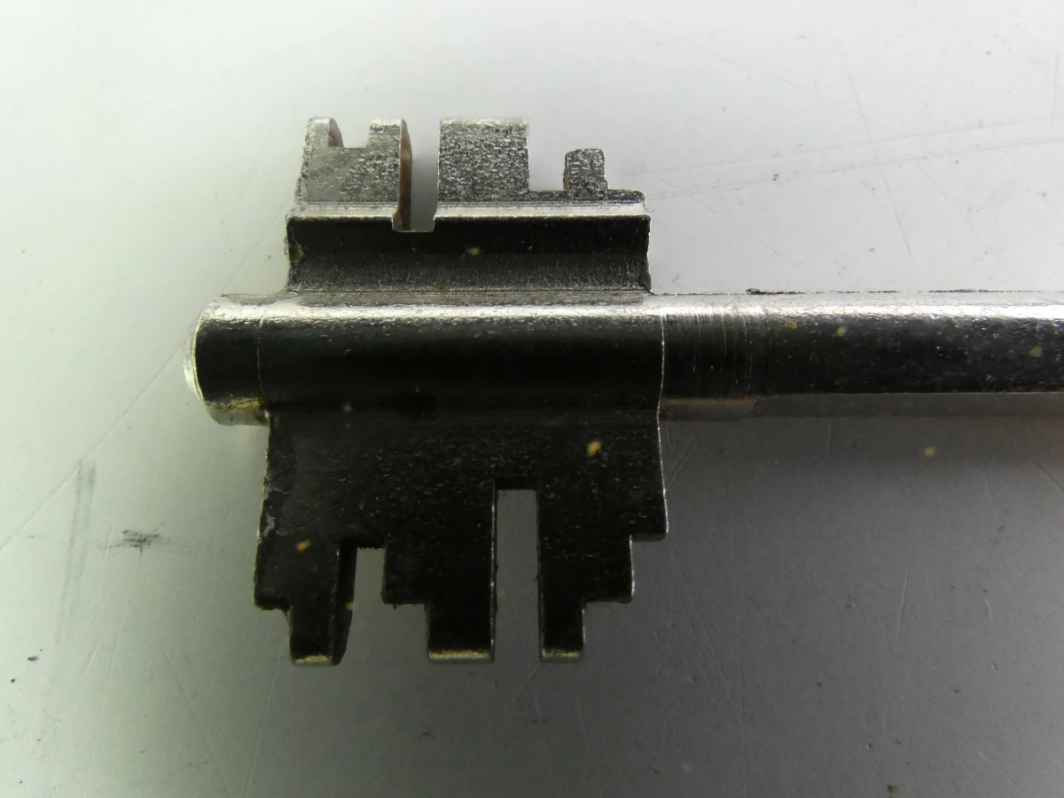 Grote partij mechanische opwindsleutels (Klokken & Speelgoed) - foto 13