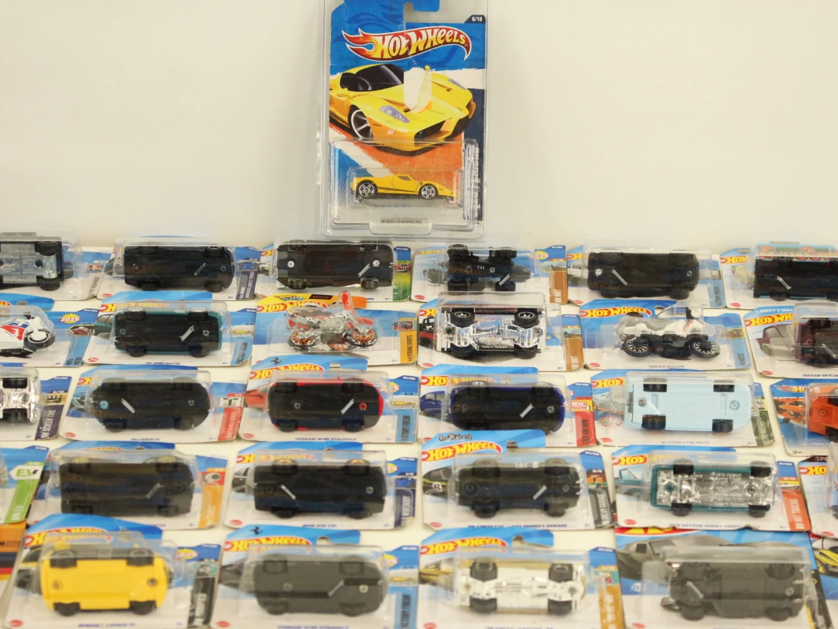 42 Hot wheels modelauto's - foto 2