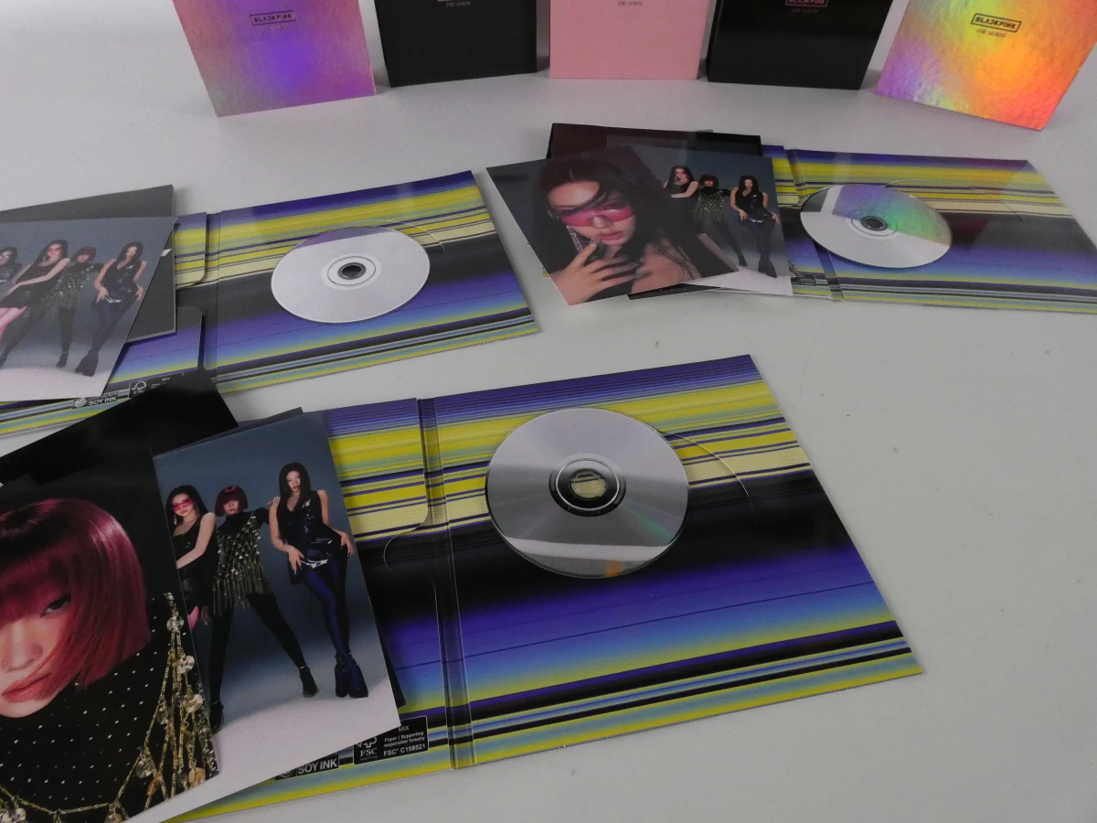 K-pop CD boxsets met boekjes en fotokaarten - foto 4