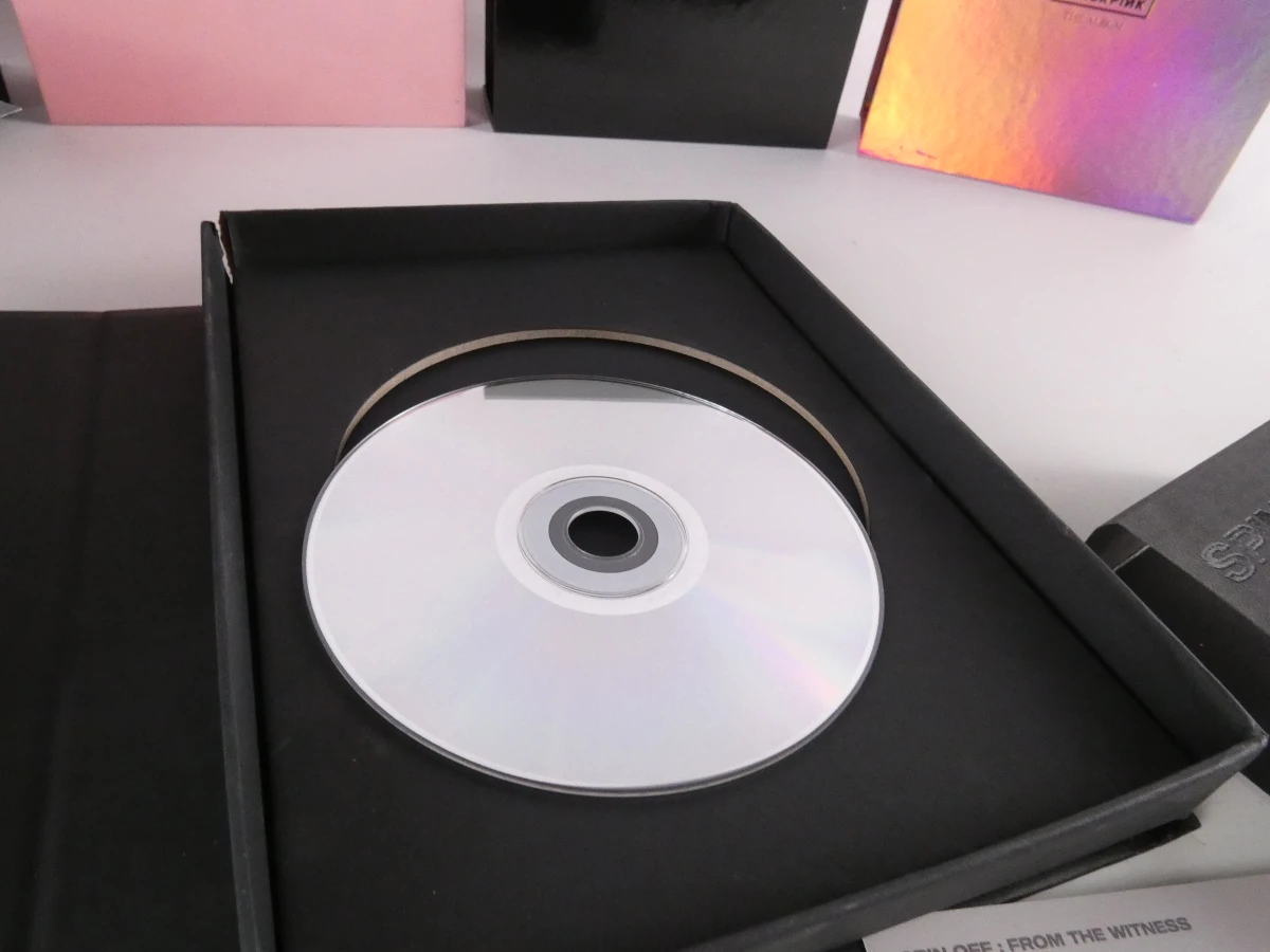 K-pop CD boxsets met boekjes en fotokaarten - foto 9