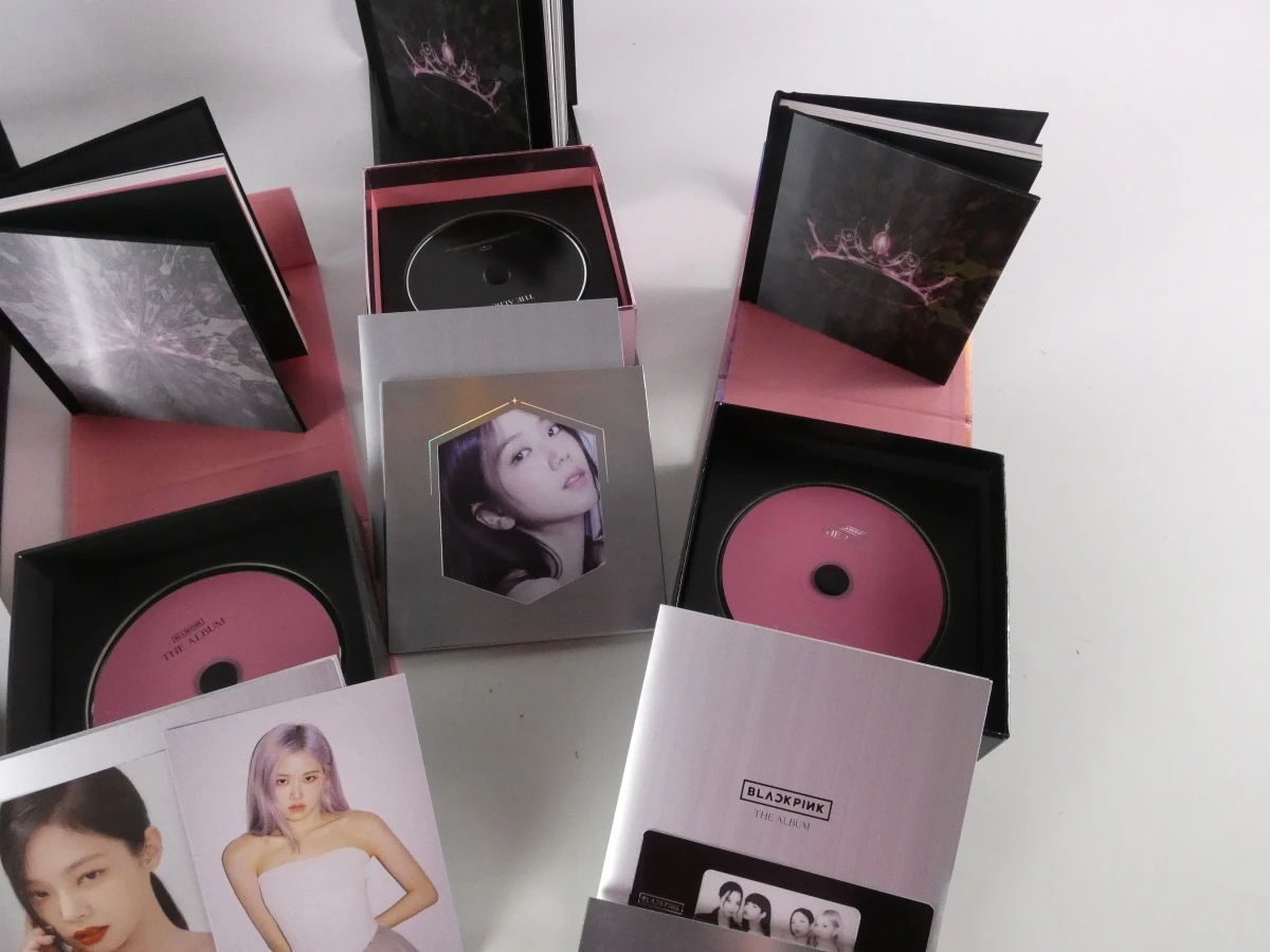 K-pop CD boxsets met boekjes en fotokaarten - foto 26