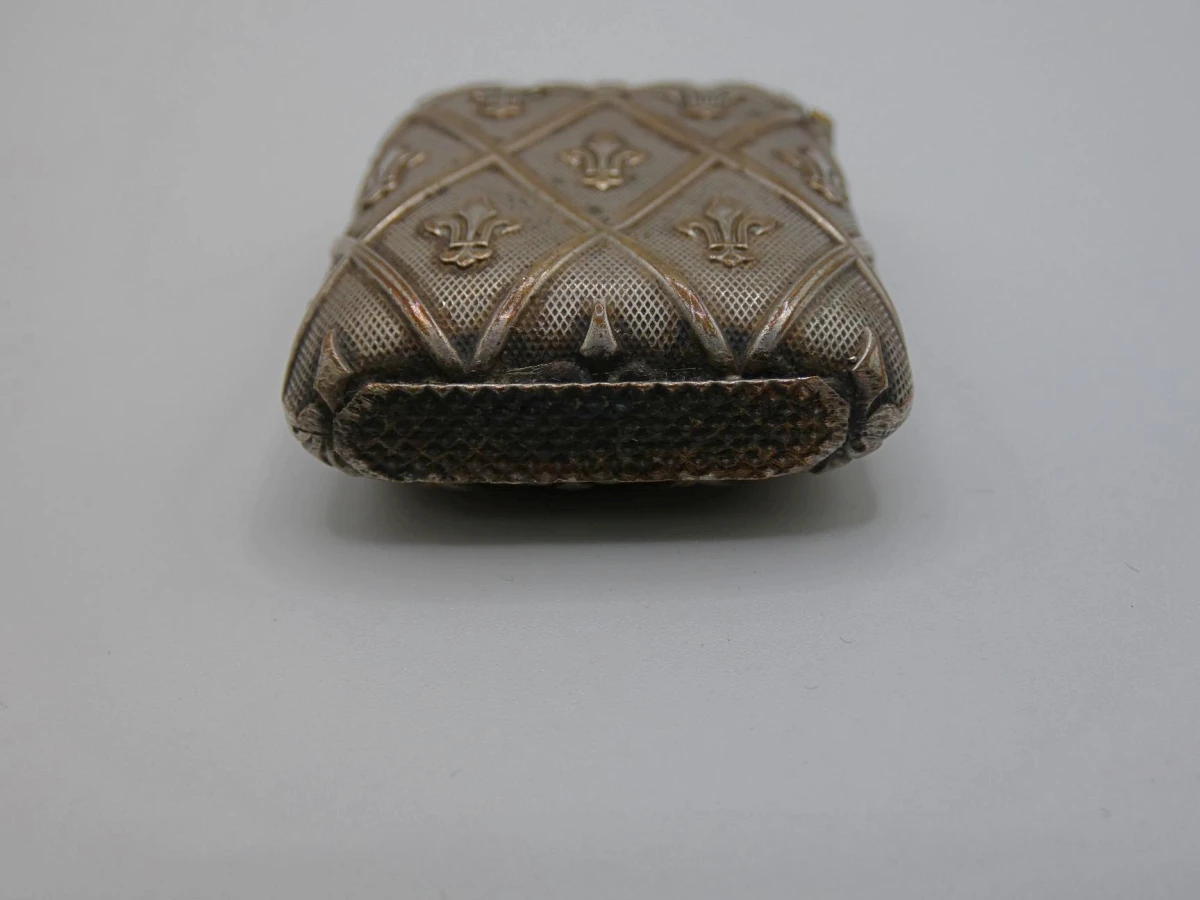 Vesta case met Fleur-de-lis - foto 3