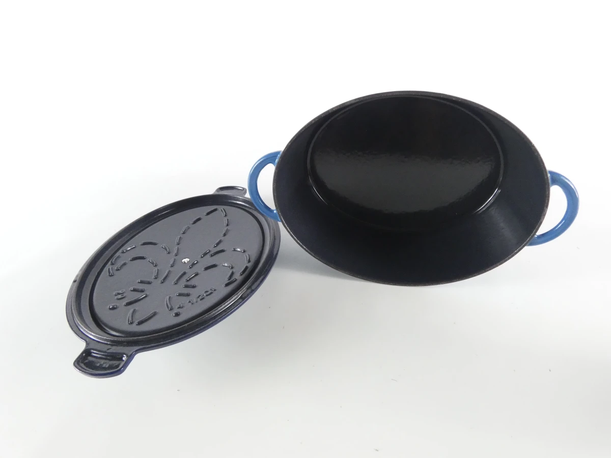 Blauwe gietijzeren braadpan met deksel - foto 3