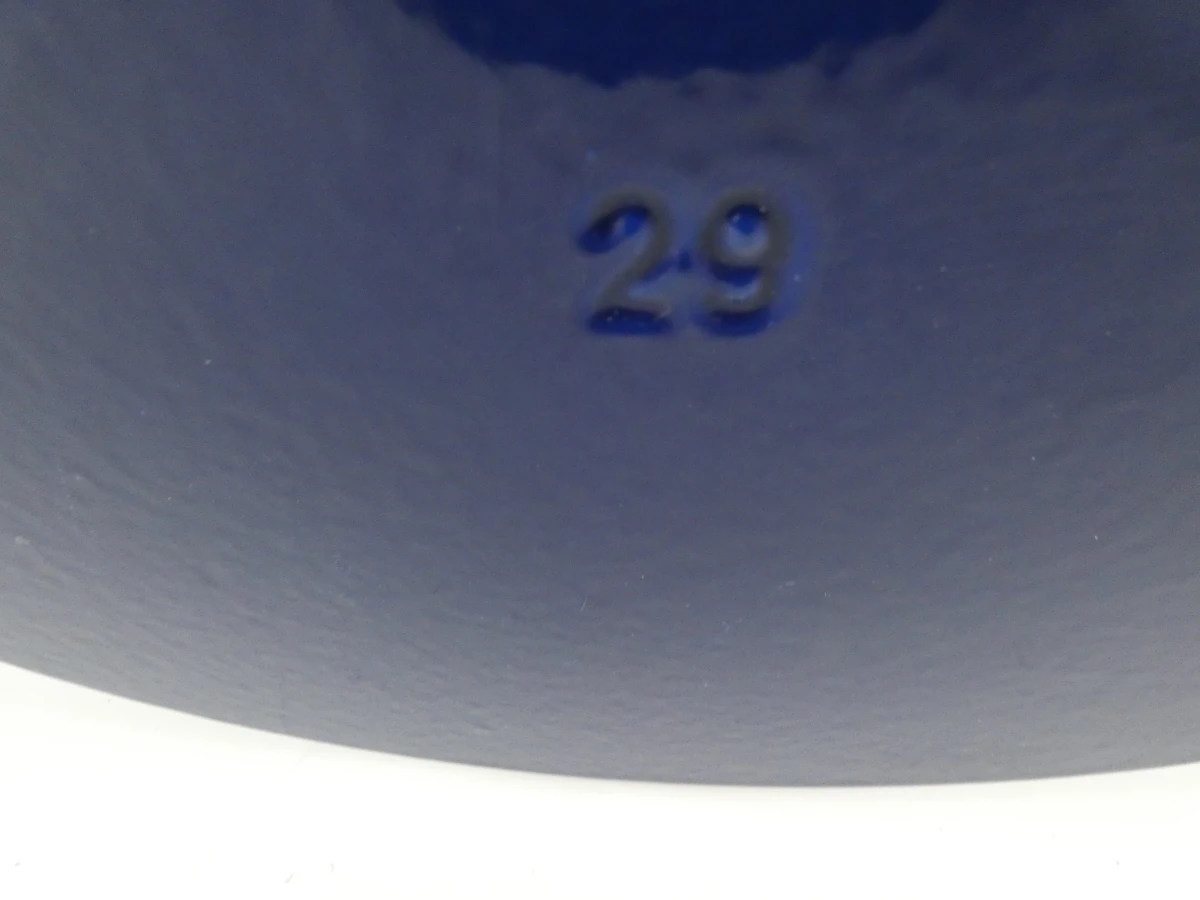 Blauwe gietijzeren braadpan met deksel - foto 18