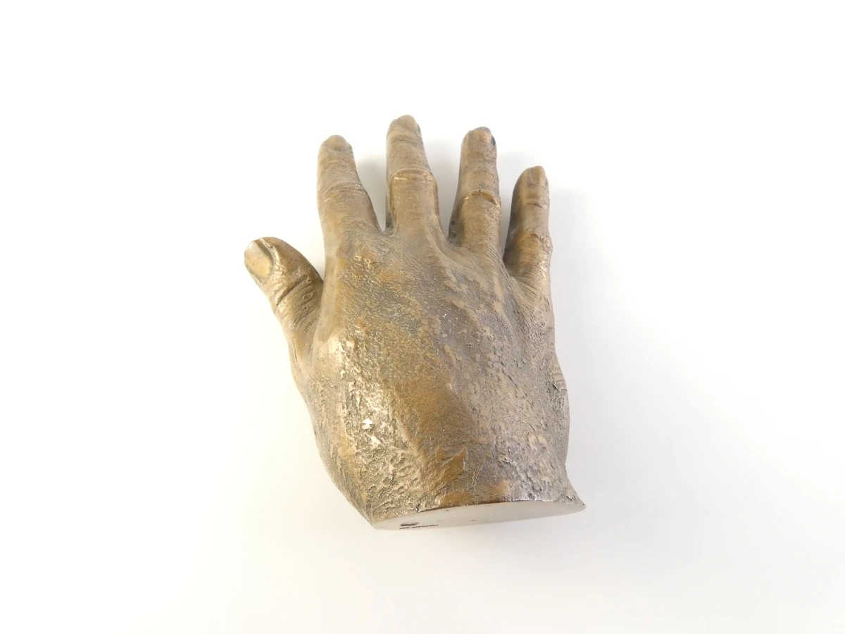 Massief bronzen hand sculptuur van Raf Verjans - foto 8