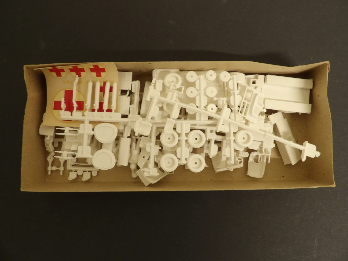 Verzameling vintage modelbouwdozen (jaren '60/'70) - foto 11