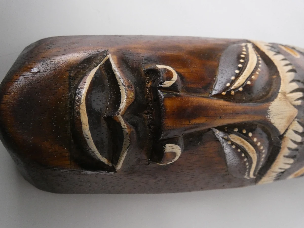 Lot van 4 decoratieve maskers met messchede in etnische stijl - foto 5