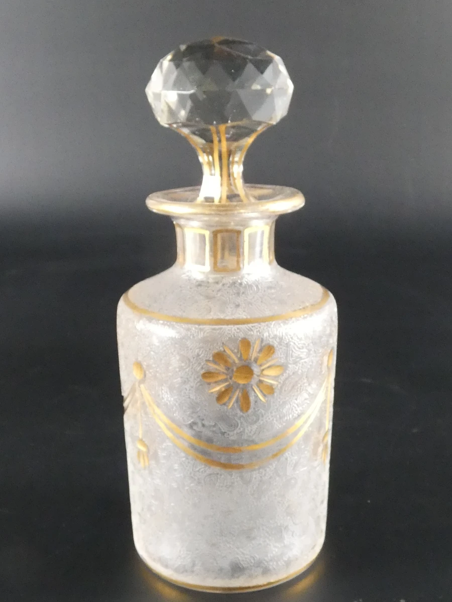 Set van 2 vintage glazen karaffen met goudkleurige decoratie - foto 12