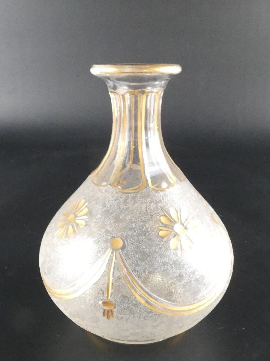 Set van 2 vintage glazen karaffen met goudkleurige decoratie - foto 13