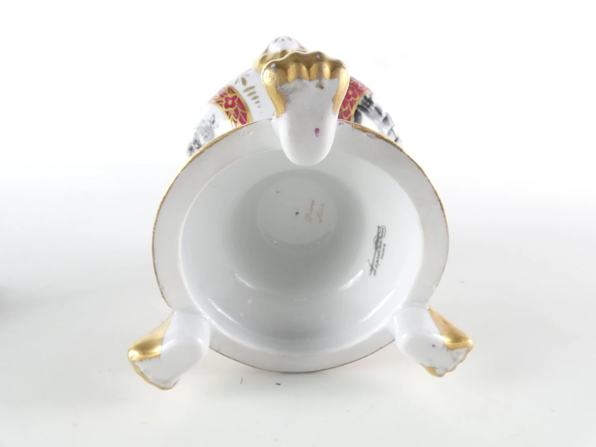 Klassieke porseleinen dekselpot met gouden accenten - foto 7
