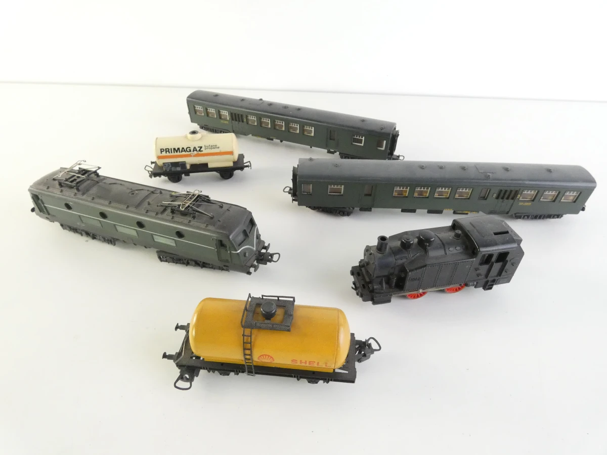 Vintage Lima HO modeltreinset - locomotieven, wagons, rails en toebehoren - foto 5