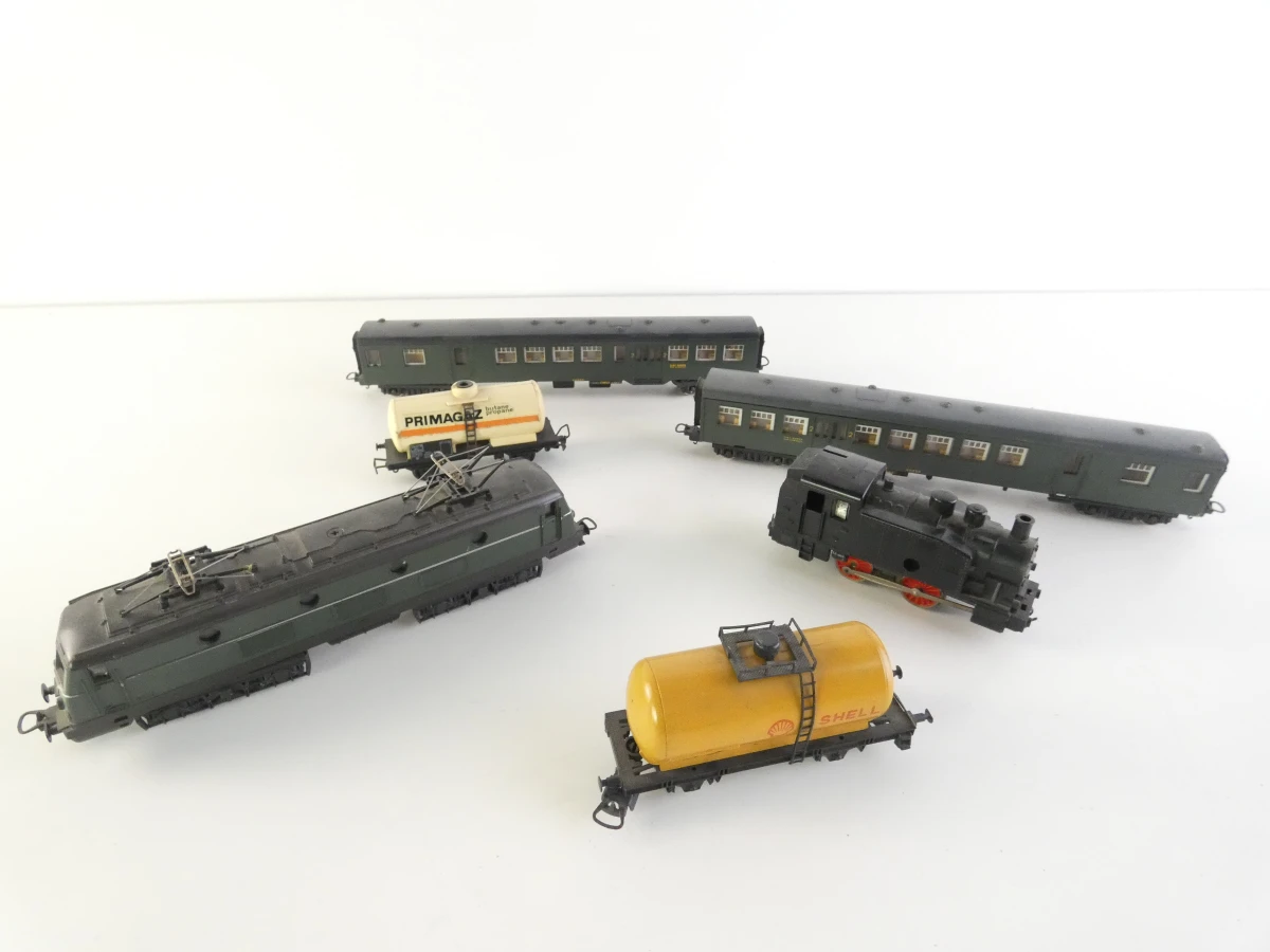 Vintage Lima HO modeltreinset - locomotieven, wagons, rails en toebehoren - foto 6