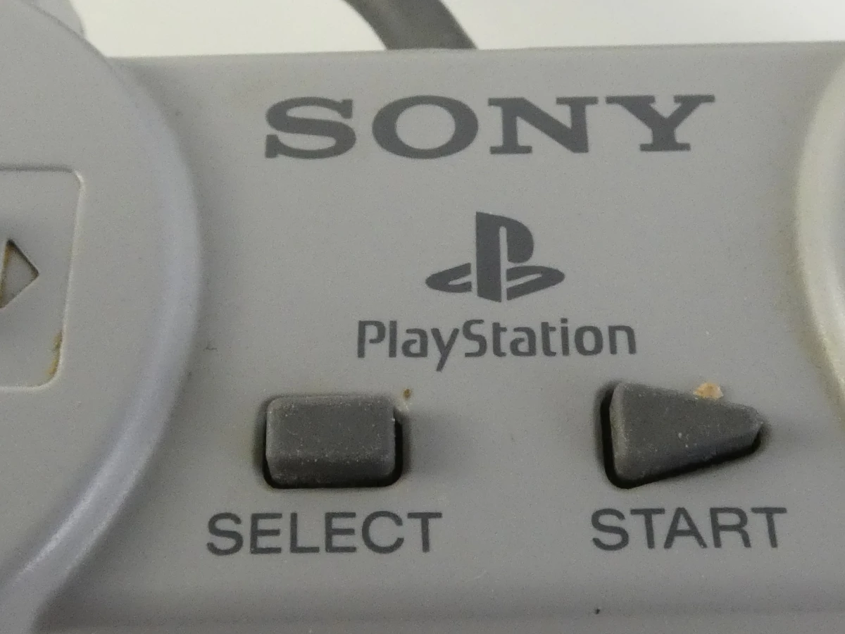 Sony PlayStation 1 PAL + controller en Pro Pinball in doos - foto 9