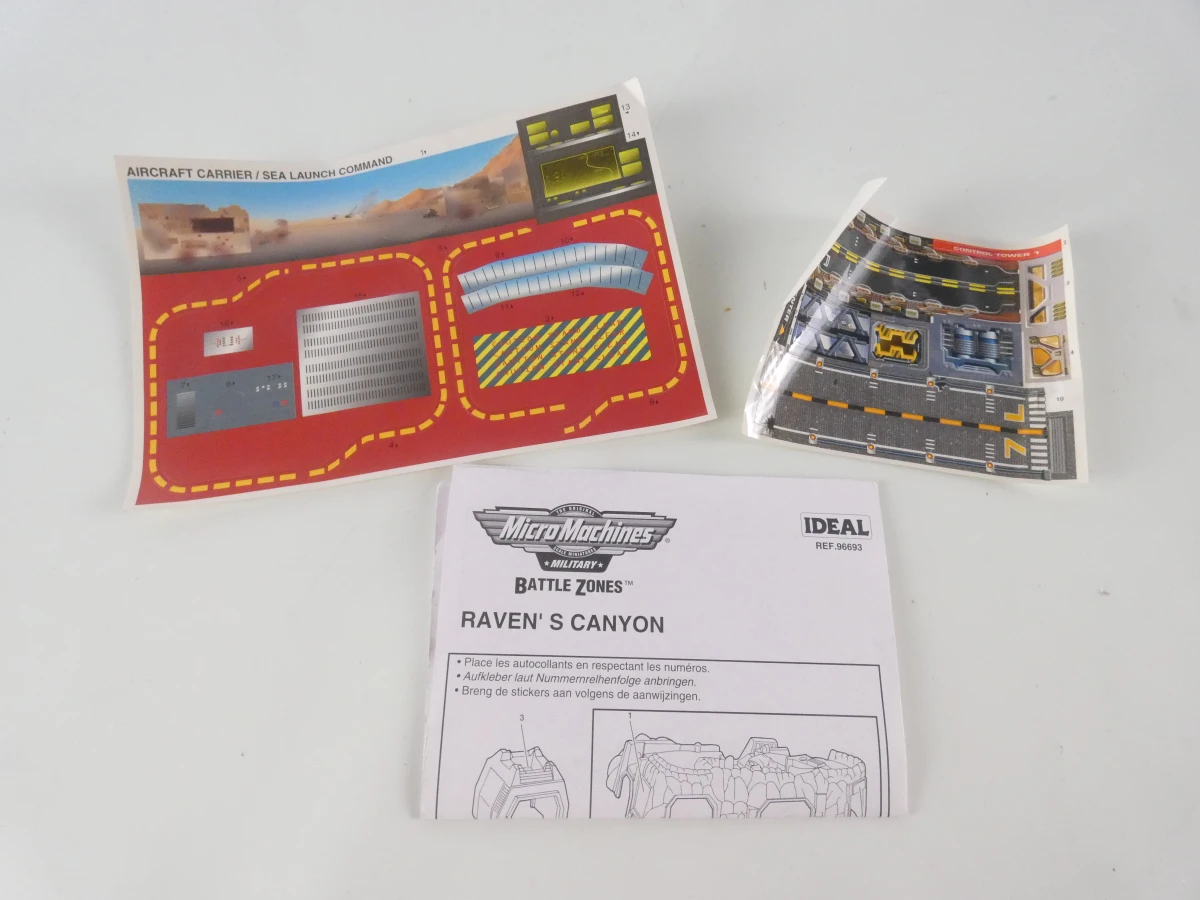 Micro Machines Military Aircraft Carrier 1998 met doos - foto 12