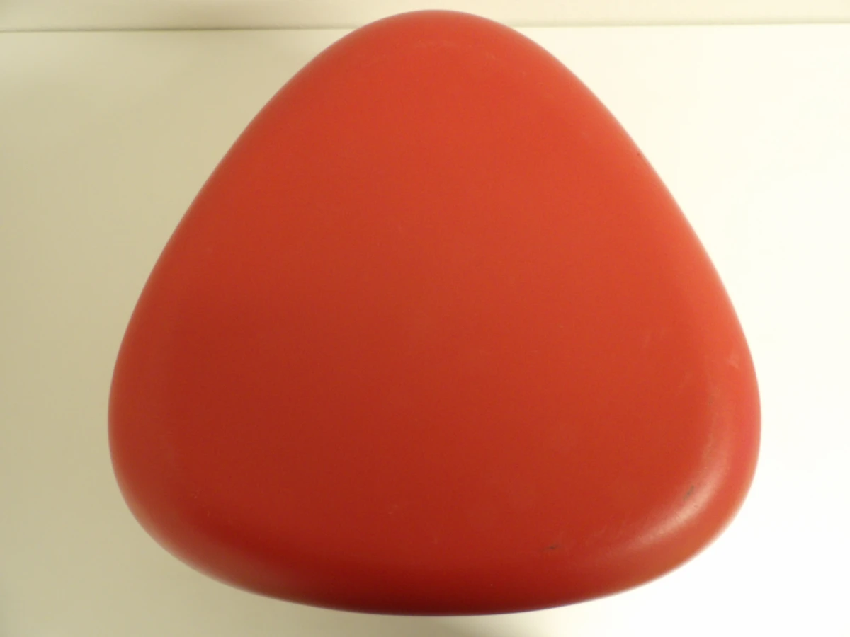 Vitra Elephant Stool - Sori Yanagi - Rood Design Krukje - foto 2