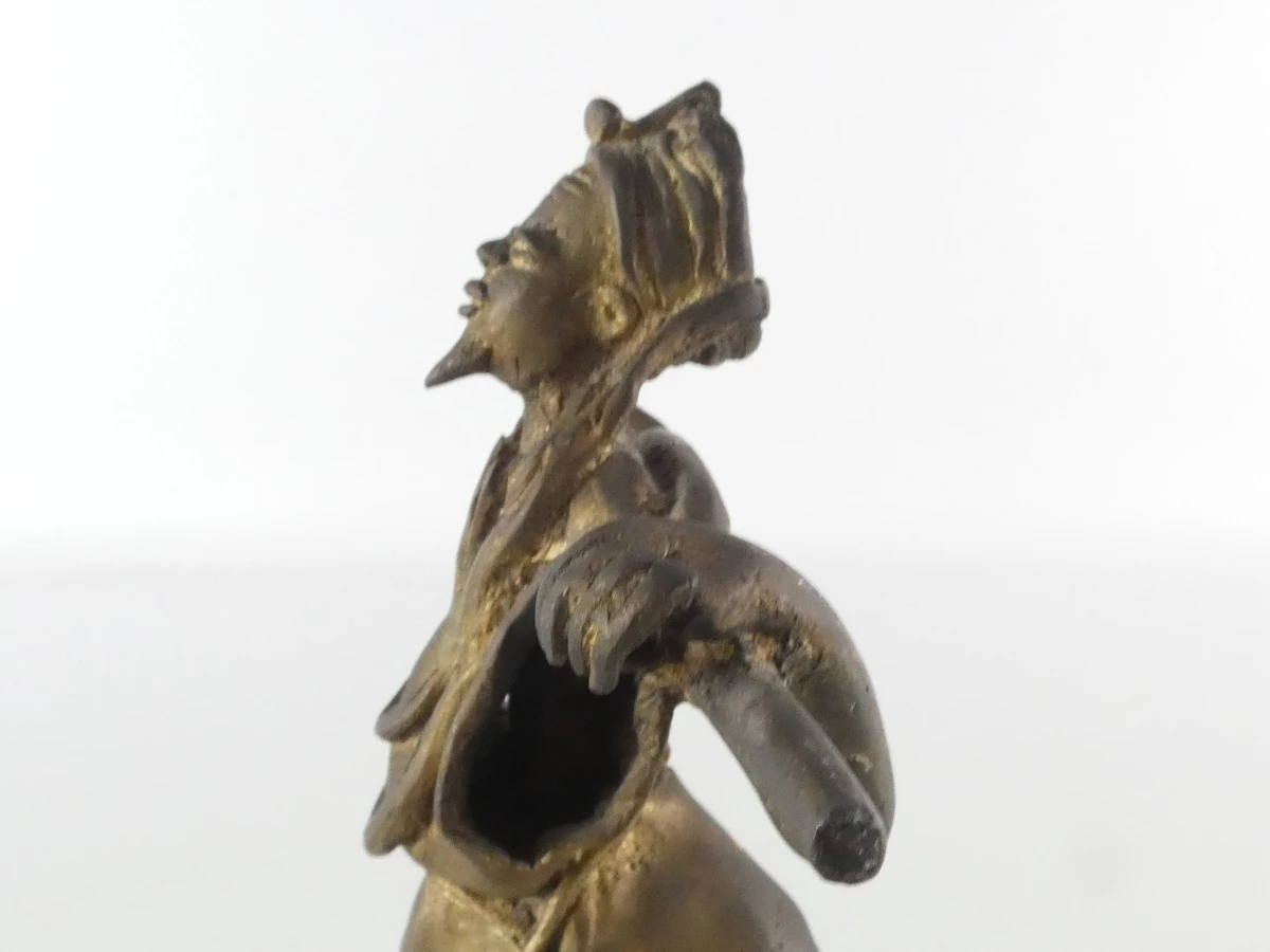 Bronzen beeldje van werkman met stok - foto 7