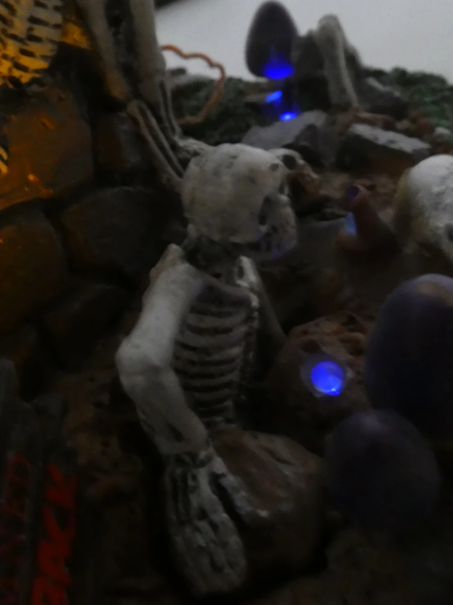 Lemax Spooky Town – Transylvania Transport Co. & Spooky Graveyard (Met Doos) - foto 6