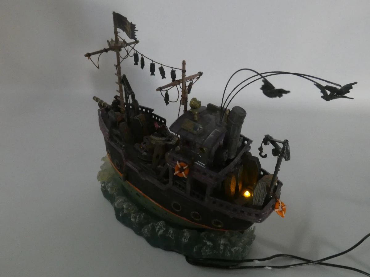 Lemax Spooky Town – Transylvania Transport Co. & Spooky Graveyard (Met Doos) - foto 16