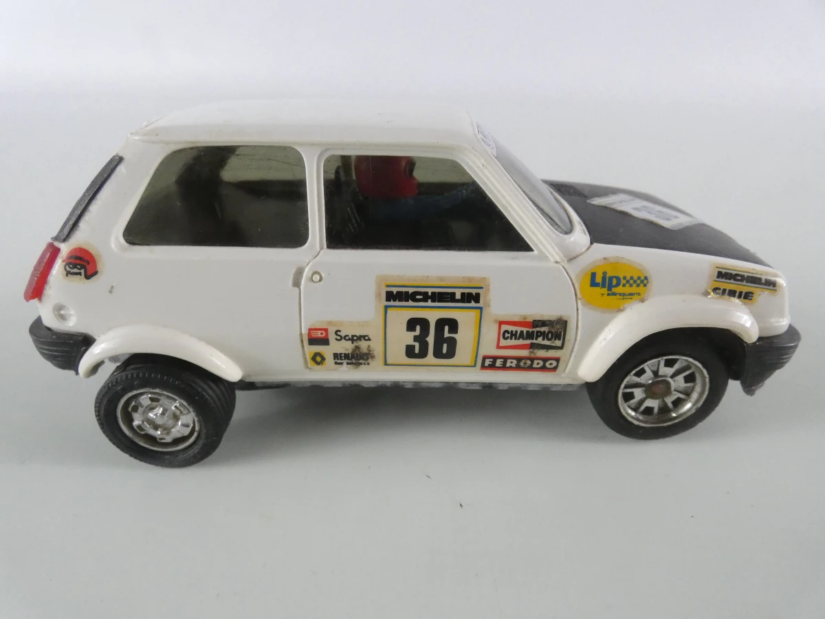 Set van 4 vintage Scalextric racebaanauto’s met vitrineboxen - foto 7
