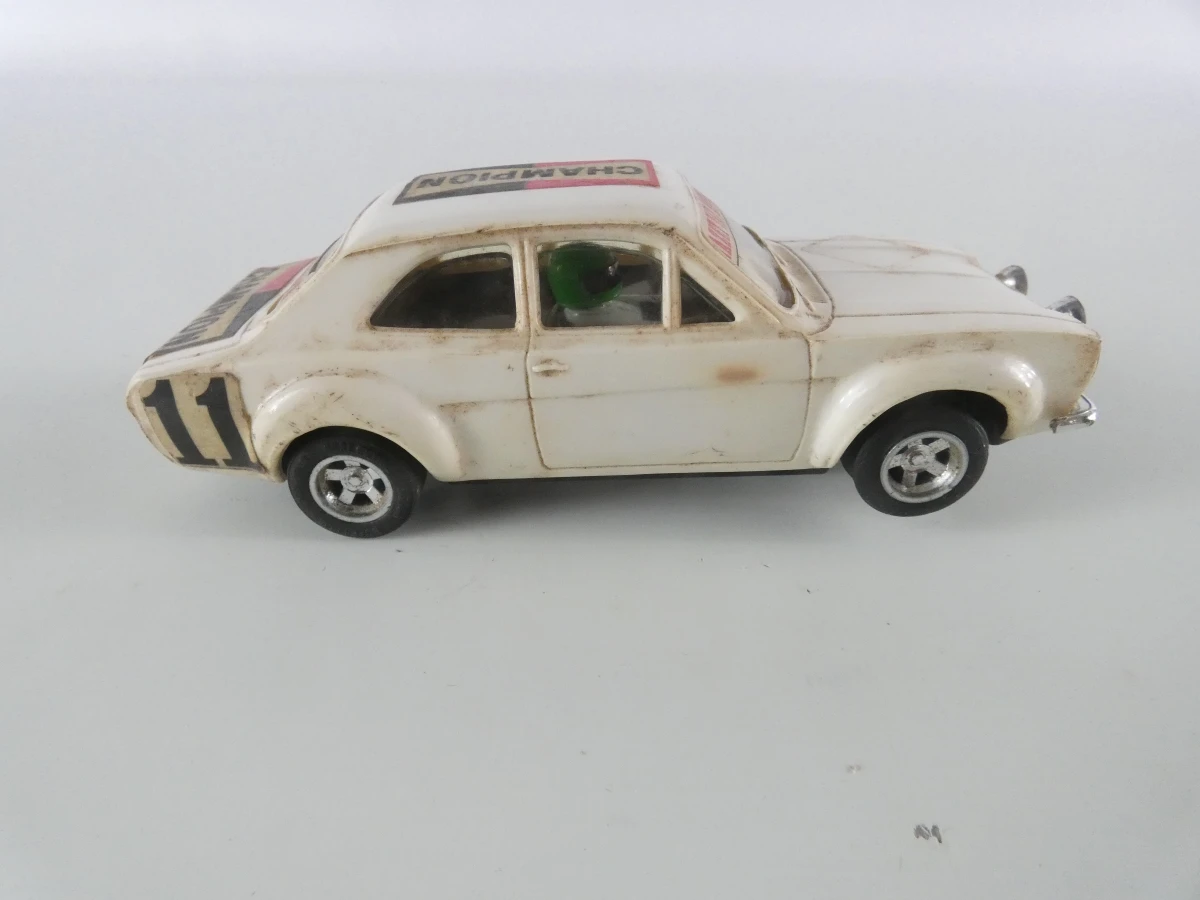 Set van 4 vintage Scalextric racebaanauto’s met vitrineboxen - foto 20