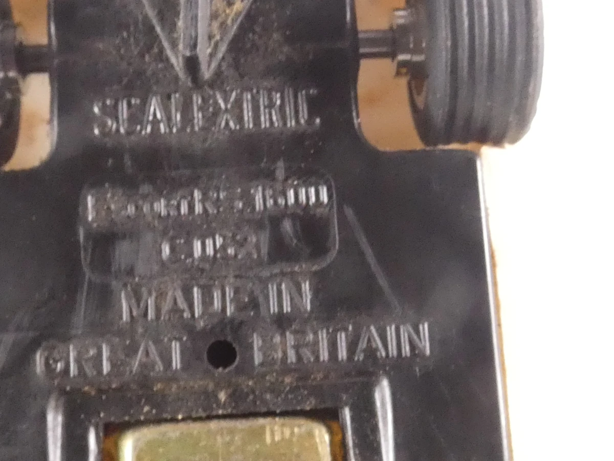 Set van 4 vintage Scalextric racebaanauto’s met vitrineboxen - foto 26