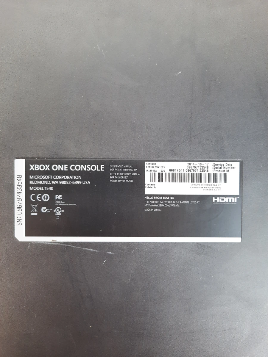 Xbox One Console (Model 1540) – Inclusief 2 Controllers, Kabels & 2 Games