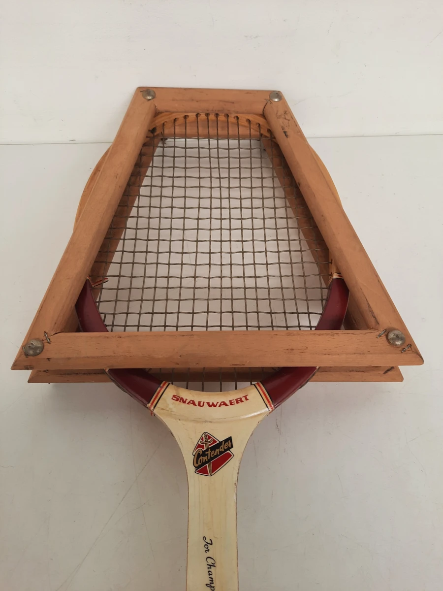 Vintage Snauwaert 'Contender' Houten Tennisracket met Originele Houten Spanner – Jaren '70