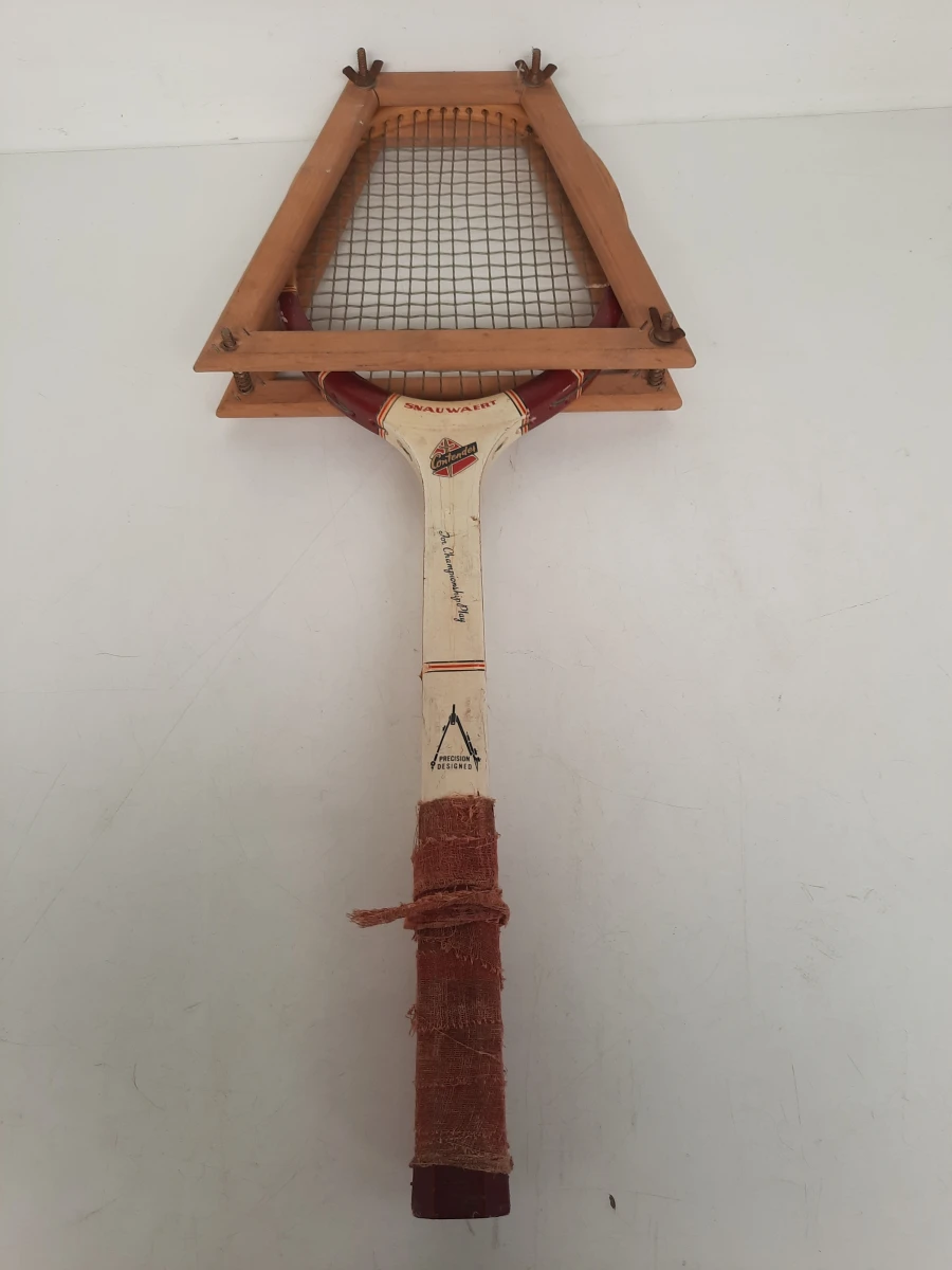 Vintage Snauwaert 'Contender' Houten Tennisracket met Originele Houten Spanner – Jaren '70