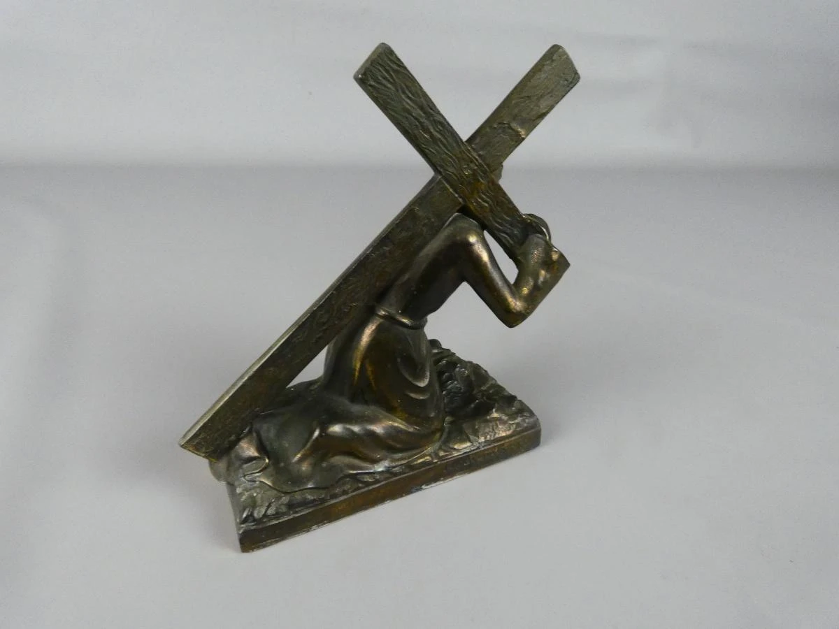 Vintage beeldje Jezus met kruis van metaal - foto 4
