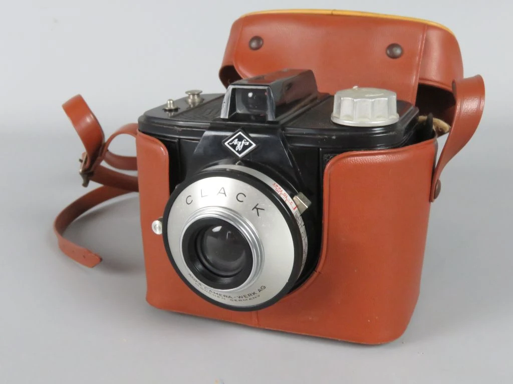 Vintage Agfa Clack boxcamera met apparaattas