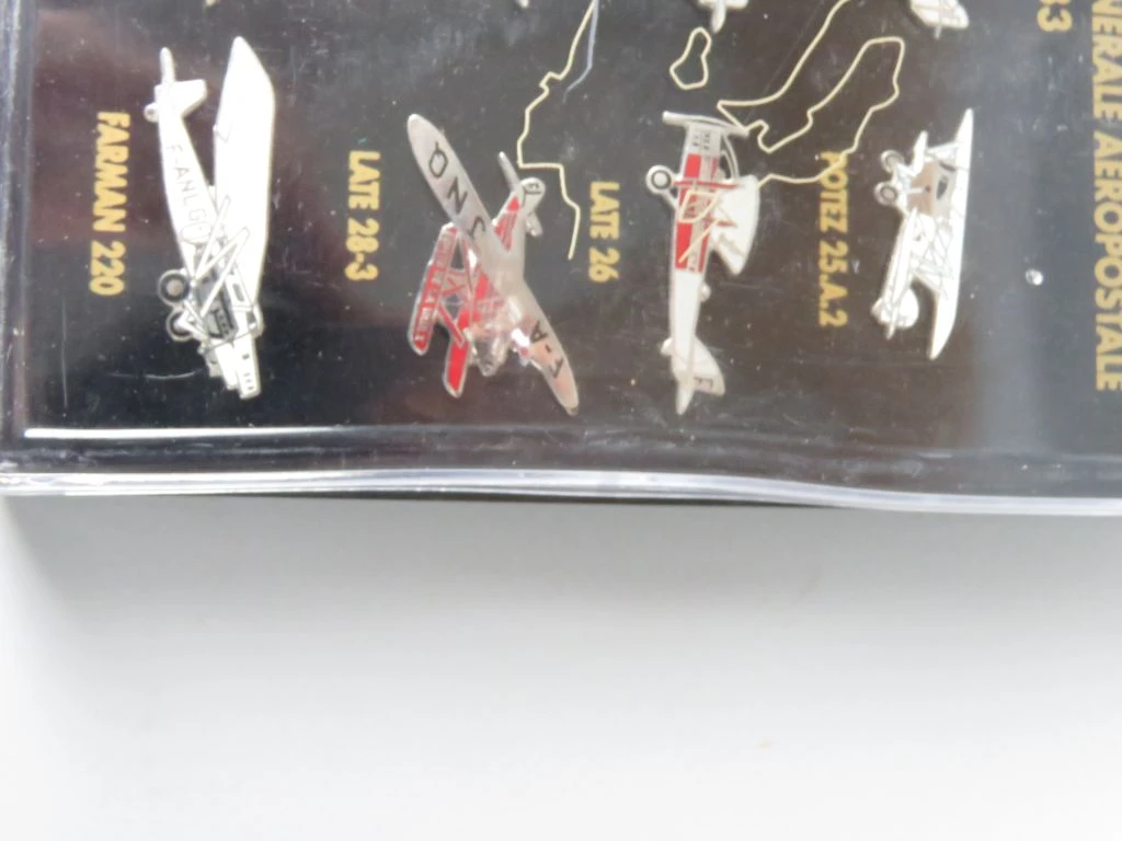 Verzameling Historische Vliegtuigpins