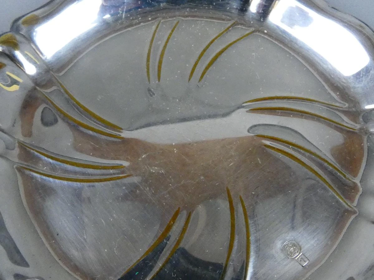 Decoratief metalen schaaltje met gouden accenten