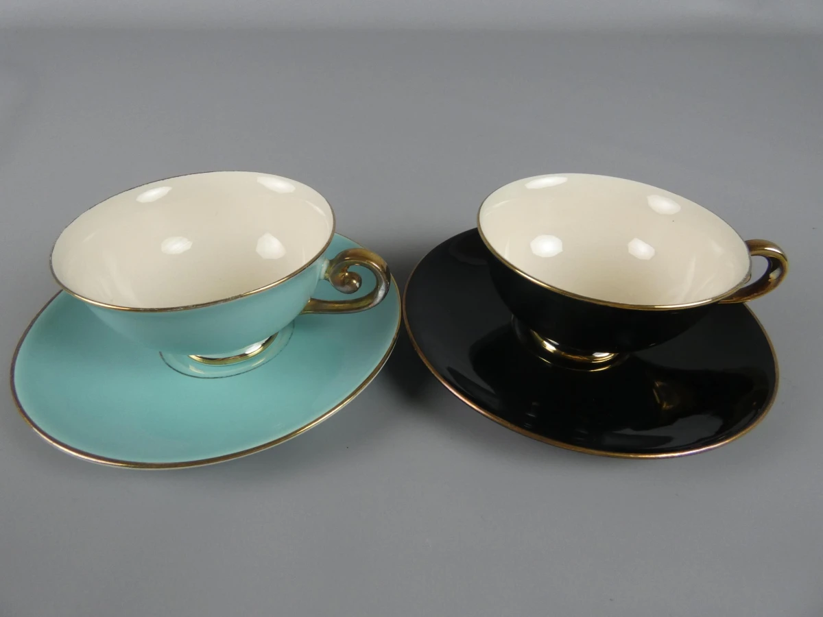 Vintage 2 porseleinen kopjes en 4 schotels - Flora Gouda