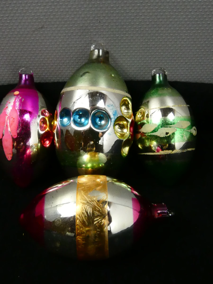 Set van 4 vintage Ajeco kerstballen in diverse kleuren