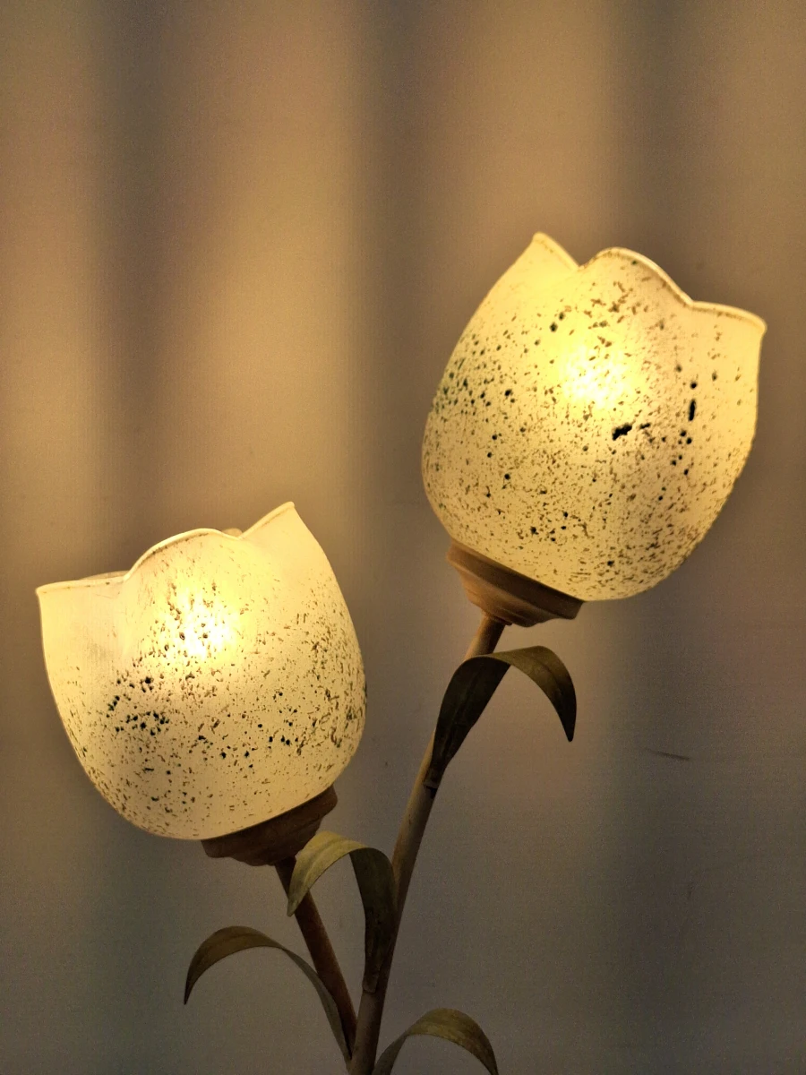 Authentieke Italiaanse Florentijnse Vintage Design Tafellamp – AF Cinquanta voor Massive – Opaline Tulpkappen