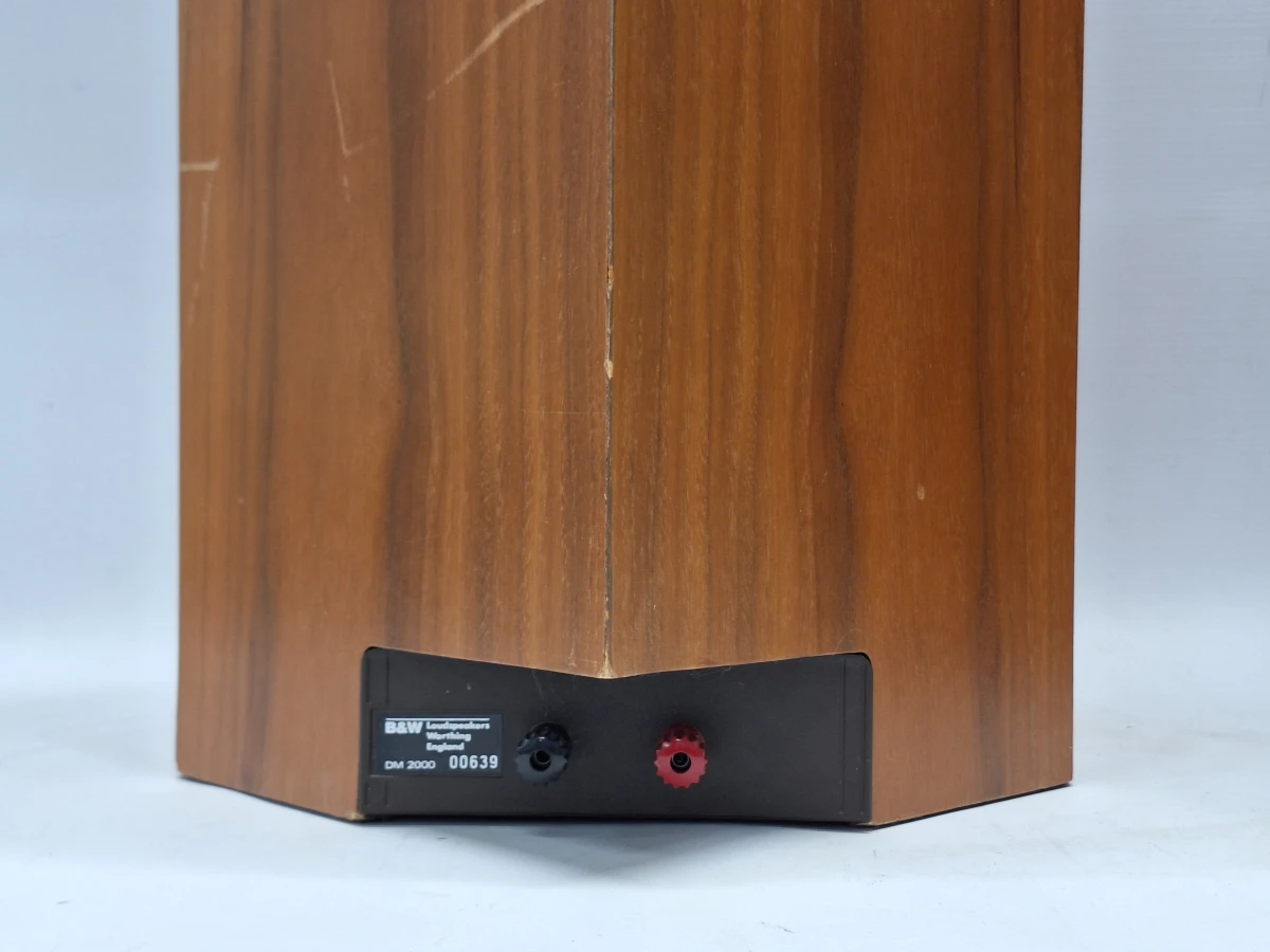 Legendarische Bowers & Wilkins DM2000 – Britse High-End Vloerluidsprekers met Kevlar Drivers & ETD Technologie