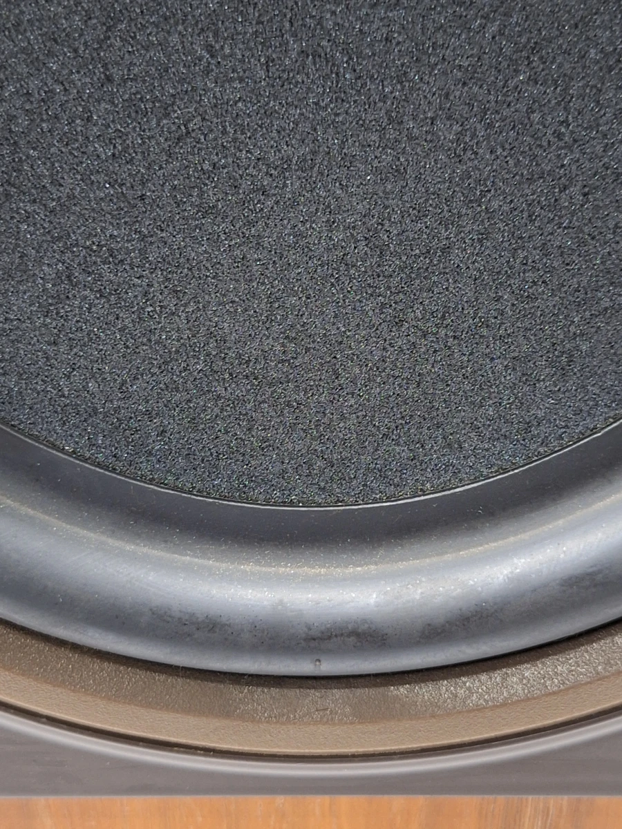 Legendarische Bowers & Wilkins DM2000 – Britse High-End Vloerluidsprekers met Kevlar Drivers & ETD Technologie
