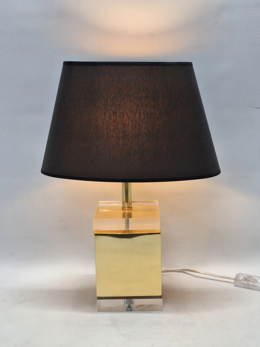 Elegante vintage tafellamp in Hollywood Regency stijl – Messing, plexiglas & Tijdloze Klasse