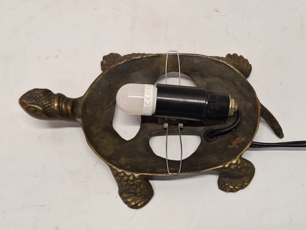 Set van 2 decoratieve schildpadlampen - bronzen basis met reliëfglazen schild (amber & wit)