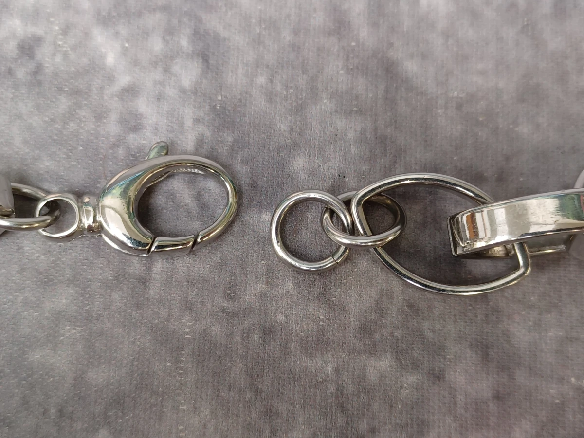 Stijlvolle zilverkleurige schakelketting met brede ovale links