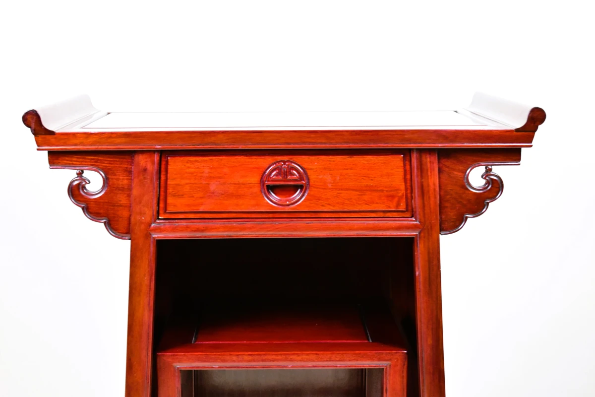 Houten bijzettafel met lade en krukje