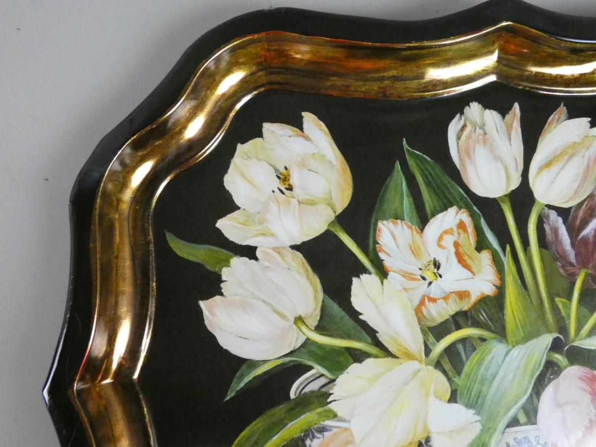 Dienblad met bloemstilleven
