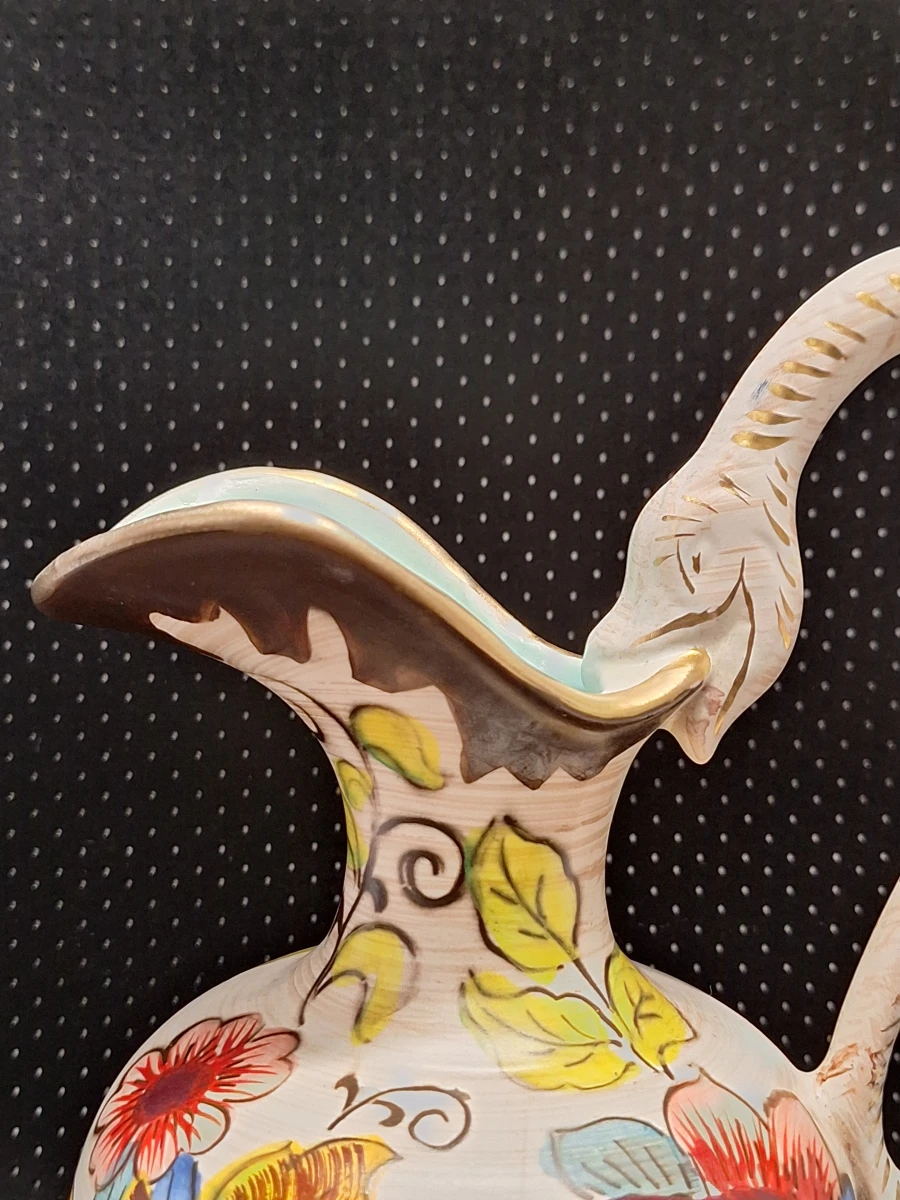 Decoratieve tweedelige keramiekset van Hubert Bequet uit Quaregnon (België)