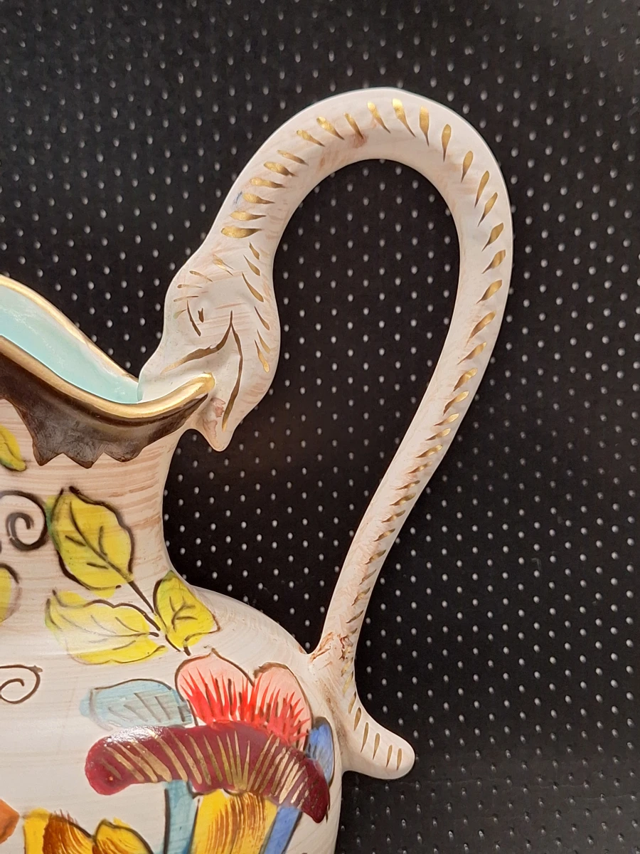 Decoratieve tweedelige keramiekset van Hubert Bequet uit Quaregnon (België)