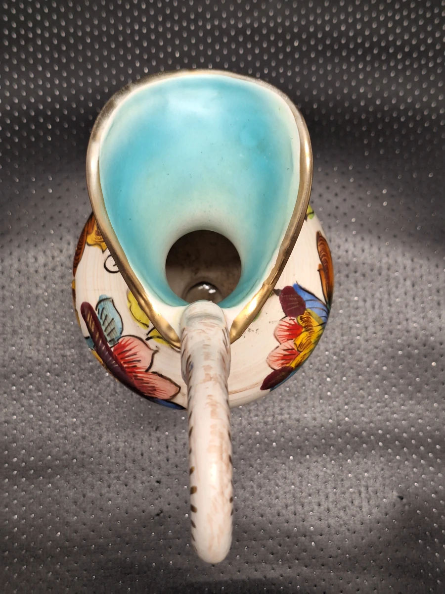 Decoratieve tweedelige keramiekset van Hubert Bequet uit Quaregnon (België)