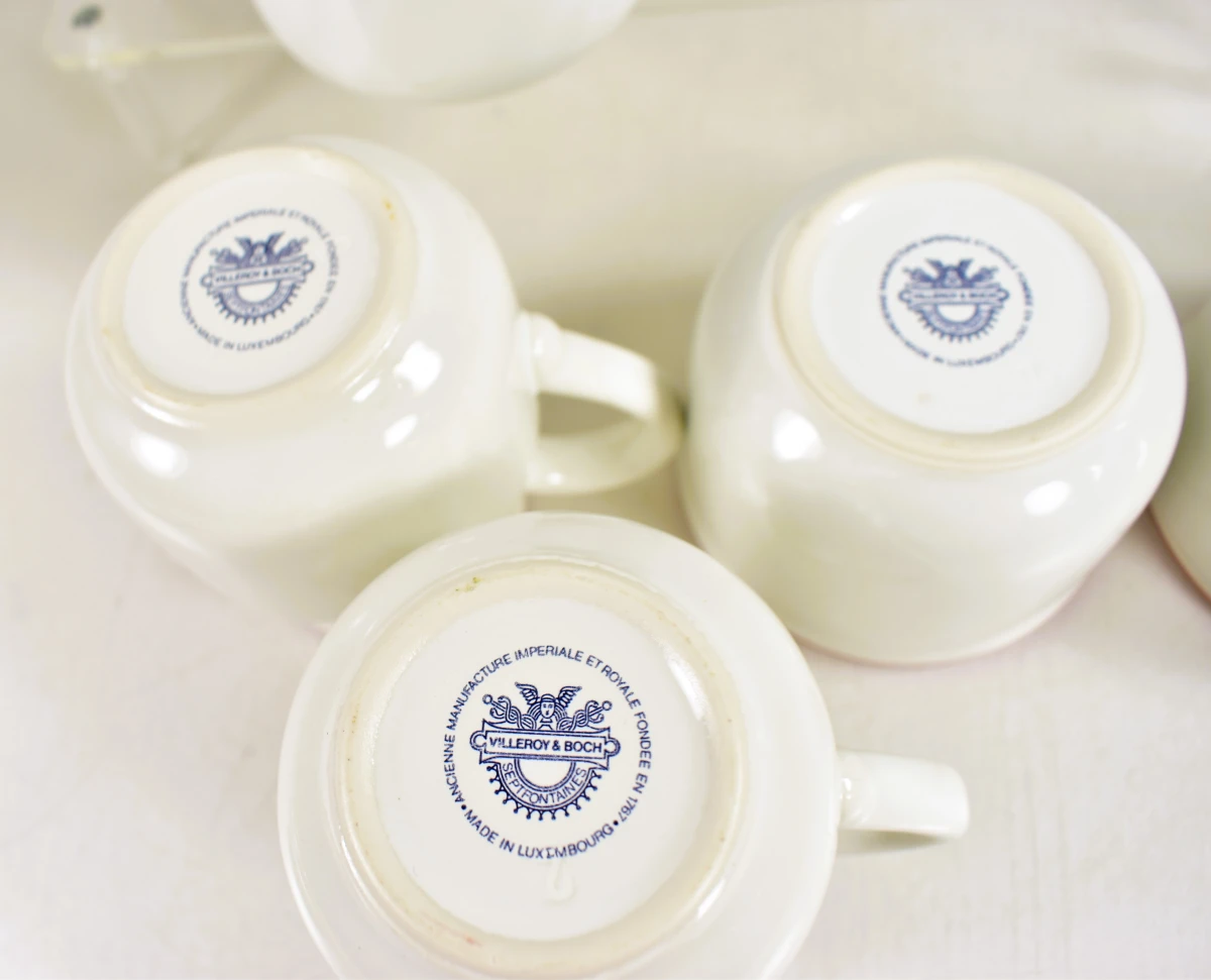 Set melk- en suikerkannen Villeroy & Boch wit met rode rand