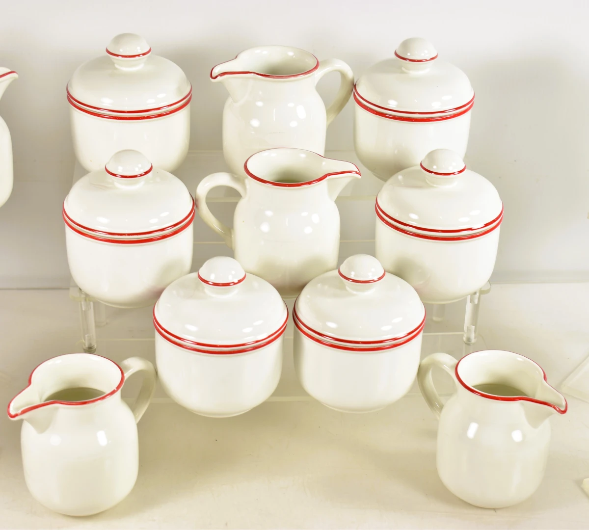 Set melk- en suikerkannen Villeroy & Boch wit met rode rand