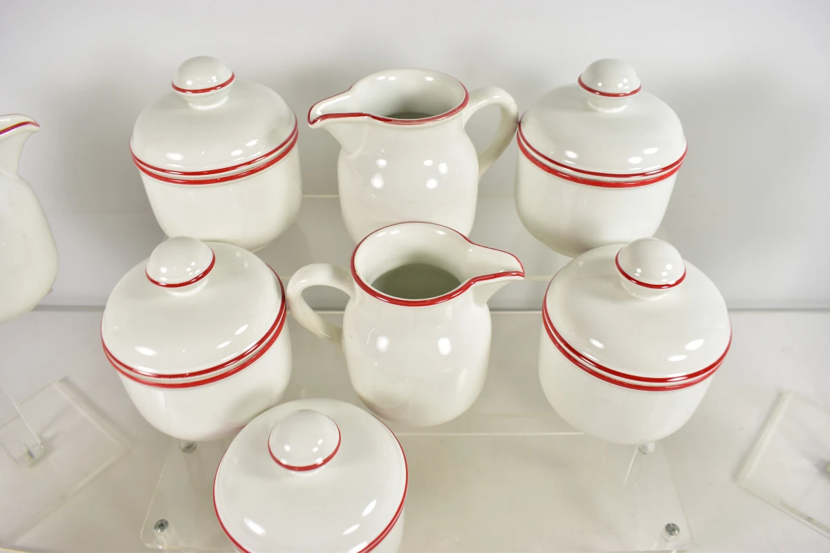 Set melk- en suikerkannen Villeroy & Boch wit met rode rand